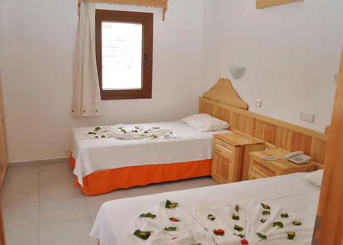 Water Garden Aparthotel 3*